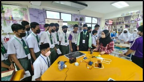 Knowledge Sharing with Students at Sekolah Menengah Kebangsaan Pulai Perdana, Johor